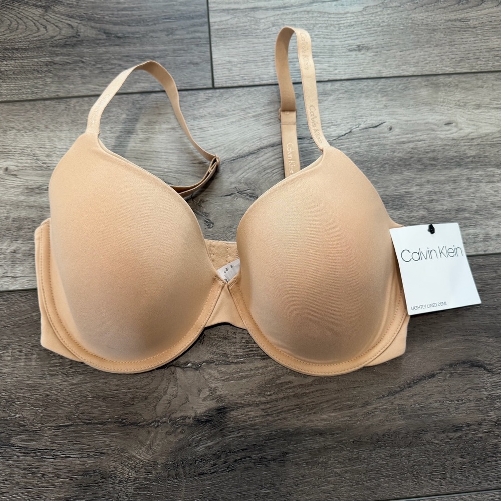 Calvin Klein Women's Lightly Lined Nude Bra